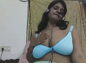 Huge Jugged Web cam Indian nymphomaniac plays With her globes