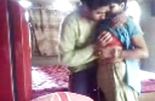 Dark Haired Fledgling Desi wife in Sari Provides Her Spouse with Dt