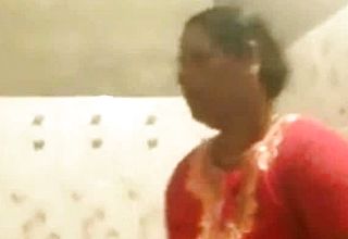 Desi Aunt Spied on Washing Her Chubby body